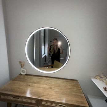 Sphere Self-Portrait Photo Studio - Private dressing room - Session Photography Near Me - San Diego, California Sphere Self-Portrait Photo Studio - Private dressing room - Session Photography Near Me - San Diego, California