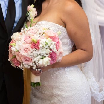Van Nuys Flowers - Wedding Bouquet and bouteneer!! - Florists Near Me - Van Nuys, California