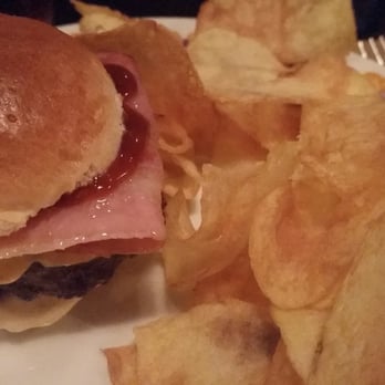 Magazzino 33 - Mini bacon burger - Cocktail Bars Near Me - Rome, RM Magazzino 33 - Mini bacon burger - Cocktail Bars Near Me - Rome, RM