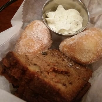 Artie's - Complimentary bread - carrot cake and sugary donut hole. YUM! - American Near Me - Fairfax, Virginia