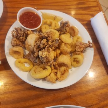 Dixie Crossroads - Calamariiiii - Seafood Near Me - Titusville, Florida Dixie Crossroads - Calamariiiii - Seafood Near Me - Titusville, Florida