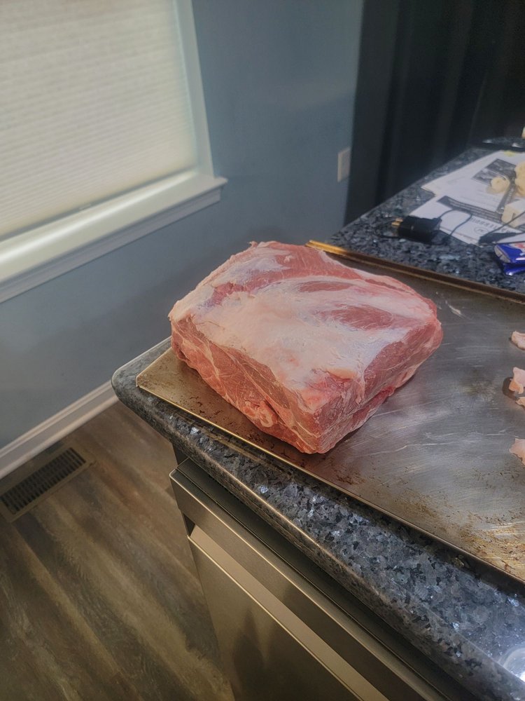 Strasburg Meats Logo