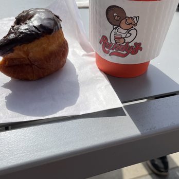 Randy's Donuts - So good. Friendly staff! - Donuts Near Me - Burbank, California Randy's Donuts - So good. Friendly staff! - Donuts Near Me - Burbank, California
