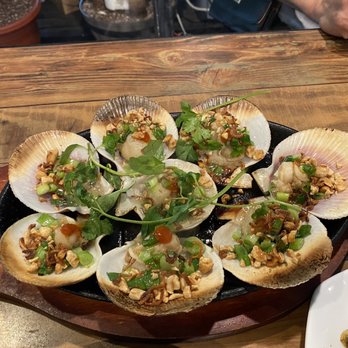 Quan De 7 Mon - Scallops with peanuts, cilantro and scallion topping - Vietnamese Near Me - South El Monte, California Quan De 7 Mon - Scallops with peanuts, cilantro and scallion topping - Vietnamese Near Me - South El Monte, California