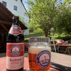 Zum Alten Schloss - ... Biergartenwetter genießen ...