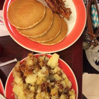 Amy's Omelette House - Homefries, regular pancakes, & bacon - Breakfast & Brunch Near Me - Cherry Hill, New Jersey