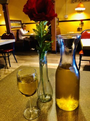 Mona's Italian Restaurant by null
