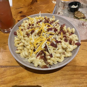 Thirsty Beaver - Mac Daddy with bacon - Pubs Near Me - Cranston, Rhode Island Thirsty Beaver - Mac Daddy with bacon - Pubs Near Me - Cranston, Rhode Island