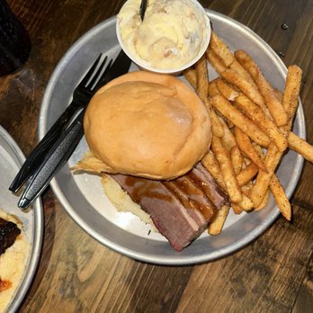 Edley's Bar-B-Que - Brisket Sandwich with 2 Sides - Barbeque Near Me - Nashville, Tennessee Edley's Bar-B-Que - Brisket Sandwich with 2 Sides - Barbeque Near Me - Nashville, Tennessee