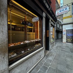 Pasticceria Rizzardini - Outside