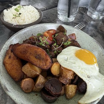Huarike Peruvian Cuisine - Peruvian Near Me - Clermont, Florida