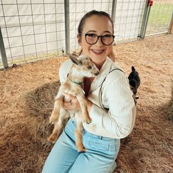 Wildflower Farm Orlando - Play in the pasture