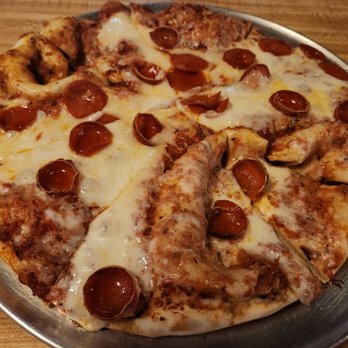 Warehouse Cafe - $12 pepperoni pizza - New American Near Me - Port Costa, California Warehouse Cafe - $12 pepperoni pizza - New American Near Me - Port Costa, California