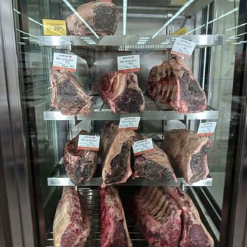 Safeway - a display case of raw meat - Grocery Near Me - Danville, California Safeway - a display case of raw meat - Grocery Near Me - Danville, California