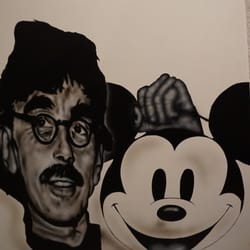 Åbergs Museum - Åbergs Museum-Lasse Åberg & Mickey Mouse