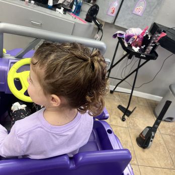 Zaynas Cuts For Kids - First haircuts - Hair Salons Near Me - Pompton Lakes, New Jersey Zaynas Cuts For Kids - First haircuts - Hair Salons Near Me - Pompton Lakes, New Jersey