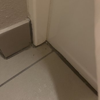 La Quinta by Wyndham Orem University Parkway - Filthy hotel bathroom floor - Hotels Near Me - Orem, Utah La Quinta by Wyndham Orem University Parkway - Filthy hotel bathroom floor - Hotels Near Me - Orem, Utah