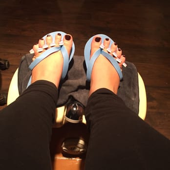Tips & Toes - Love this color! Toes turned out great! Thanks Jennie! - Nail Salons Near Me - Westminster, California
