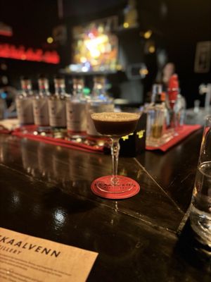 Skaalvenn Distillery & Cocktail Lounge by null