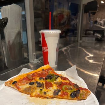 Brooklyn Boyz Pizza - Deluxe - Pizza Near Me - Oceanside, California