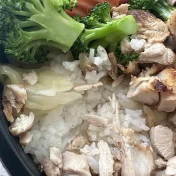 WaBa Grill - Chicken veggie bowl white rice?! - Asian Fusion Near Me - Bakersfield, California