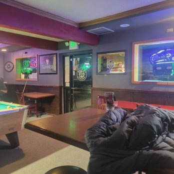 Billy B's - Bars Near Me - Tacoma, Washington