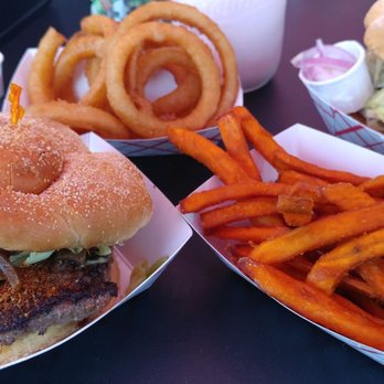 Big Earl's Greasy Eats - Some greasy eats. - American Near Me - Cave Creek, Arizona