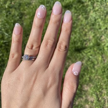 Gloss Nails Studio - Nail Salons Near Me - Santa Clarita, California