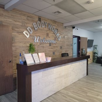 Dd Bodyworks - Front counter - Massage Near Me - Las Vegas, Nevada