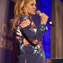Generosity Auctions - Abra Annes, San Francisco Charity Auctioneer