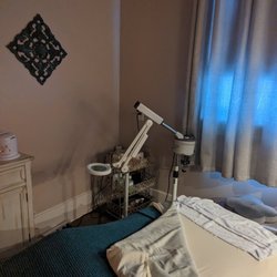 The Spa in Seaside - Treatment room for a facial with Lynn - April 2023