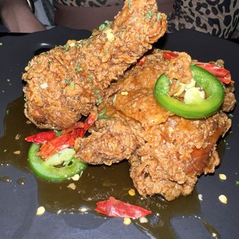 Kitchen + Kocktails Chicago By Kevin Kelley - Hot Honey Southern Fried Chicken - Southern Near Me - Chicago, Illinois Kitchen + Kocktails Chicago By Kevin Kelley - Hot Honey Southern Fried Chicken - Southern Near Me - Chicago, Illinois