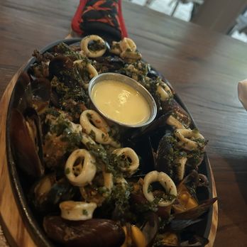 La Fuga - Cozze e Calamari alla Piastra - Italian Near Me - Fort Lauderdale, Florida La Fuga - Cozze e Calamari alla Piastra - Italian Near Me - Fort Lauderdale, Florida