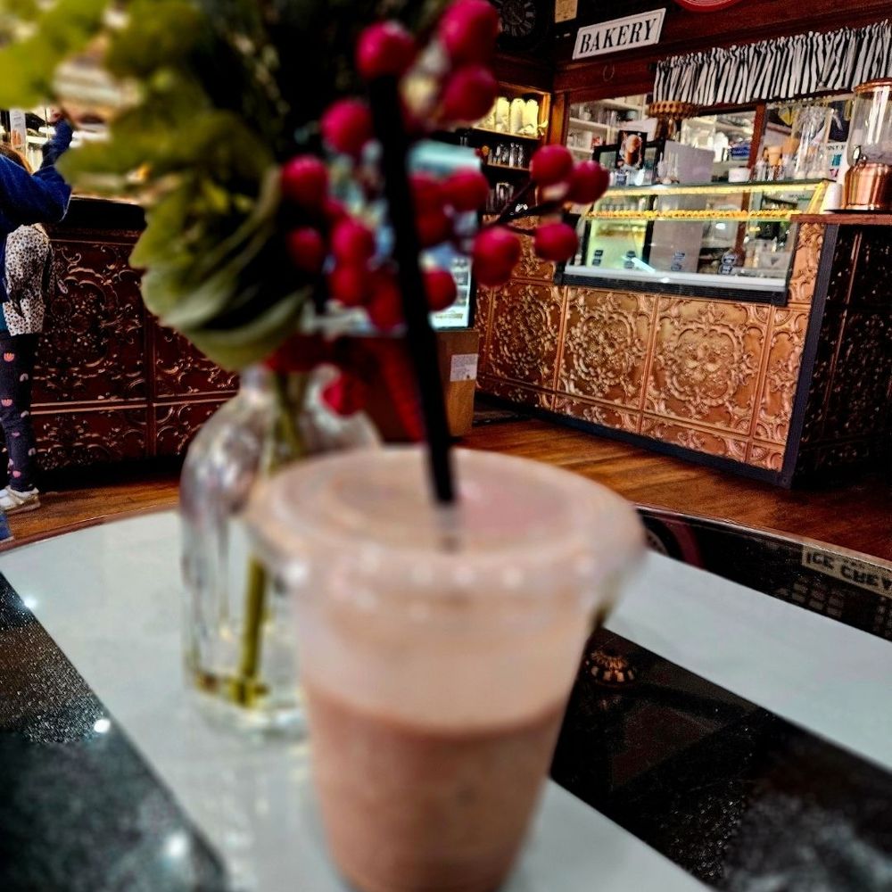 Chocolatte - Ice cream counter - Chocolatiers & Shops Near Me - Sutter Creek, California Chocolatte - Ice cream counter - Chocolatiers & Shops Near Me - Sutter Creek, California
