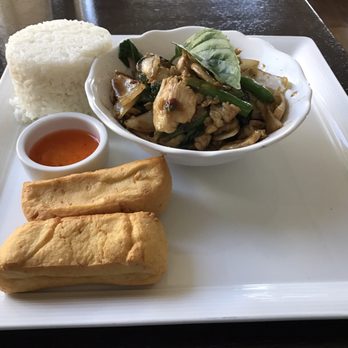Naree Thai Restaurant - Thai Near Me - Long Beach, California