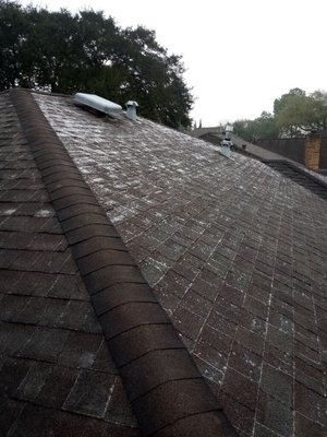 Miracle Roofing Logo