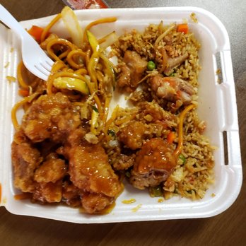 Lee's BBQ & Boba - combo h, got chow mein instead of chop suey - Barbeque Near Me - Cudahy, California Lee's BBQ & Boba - combo h, got chow mein instead of chop suey - Barbeque Near Me - Cudahy, California