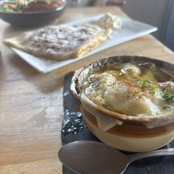 Creme de La Crepe - French onion soup, crepe, and quiche - Creperies Near Me - Huntington Beach, California