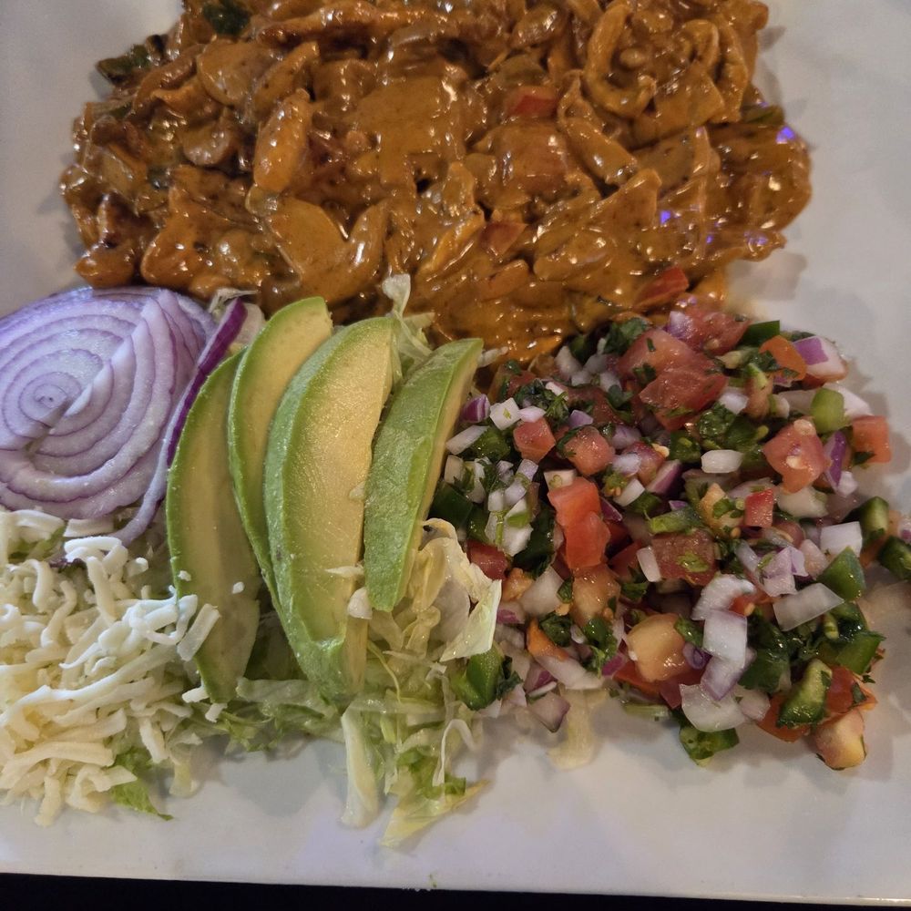 chipotle chicken,  no beans sub Pico de gallo.