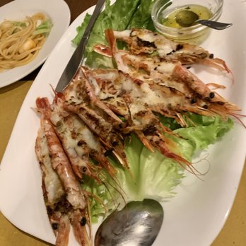 Il Vagone - So frustrating trying to eat these grilled prawns unless you eat the shell (not my style) - Italian Near Me - Venezia, VE Il Vagone - So frustrating trying to eat these grilled prawns unless you eat the shell (not my style) - Italian Near Me - Venezia, VE