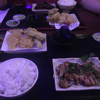 Fumi's Kitchen - Chicken yakatori/shrimp tempura tray and beef teriyaki/shrimp tempura trap above - Japanese Near Me - Kailua-Kona, Hawaii
