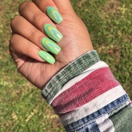 Refill by Rudy. Toes by Selena. Refill by Rudy. Toes by Selena.