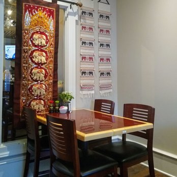 Mae Ploy's Thai Restaurant - Front room of Mae Ploy. - Thai Near Me - Lebanon, Ohio