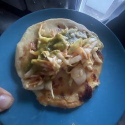 Bakery Deli Salvadoreno - Pupusa