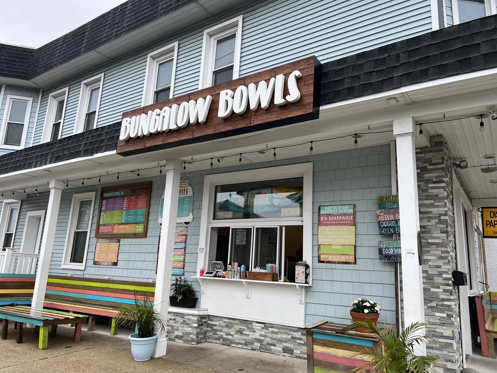 Playa Bowls Logo