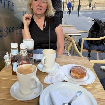 Le Signore Snack Bar - Coffee & Tea Near Me - London, XGL Le Signore Snack Bar - Coffee & Tea Near Me - London, XGL
