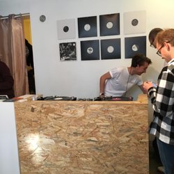 Vinyl Dealer - Intérieur