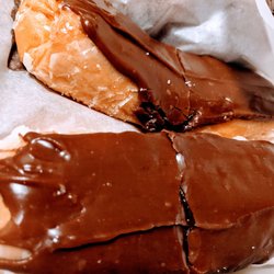 Davis Donut House - Eclair