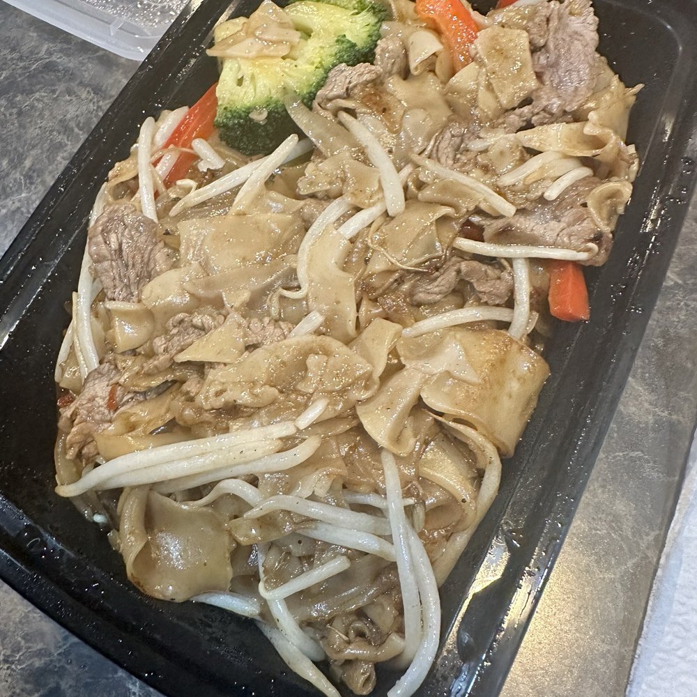 Grace Thai Downtown - Chandler - Drunken Noodles (Pad Kee Mao) - Thai Near Me - Chandler, Arizona