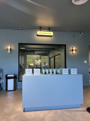 The Boy & The Bear - Gardena by null